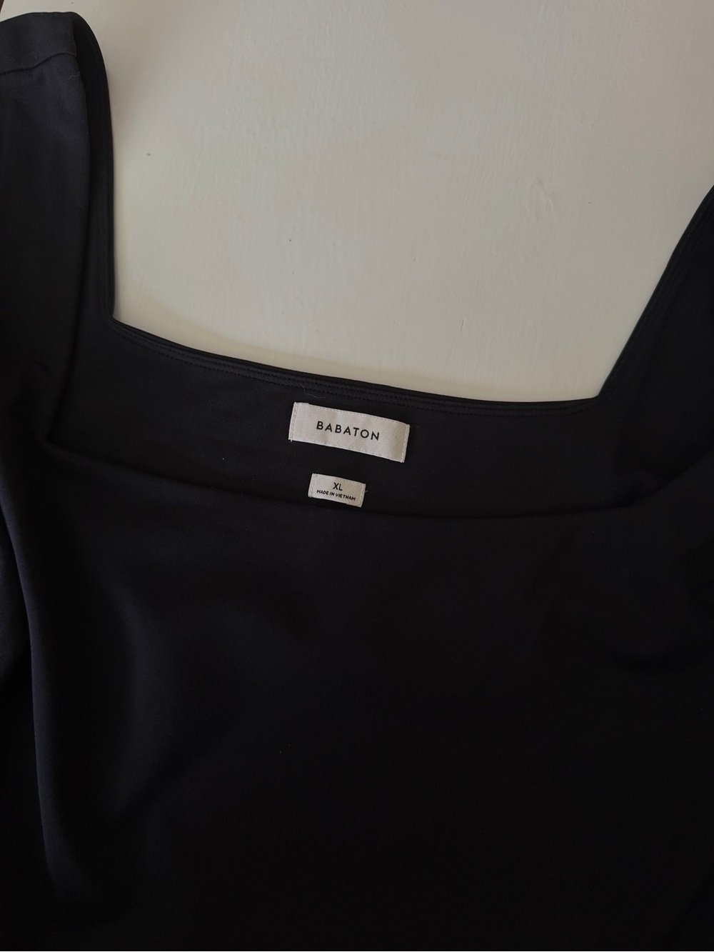 Aritzia Babaton Black Long-Sleeve Square-Neck Bodysuit - Picture 4 of 4